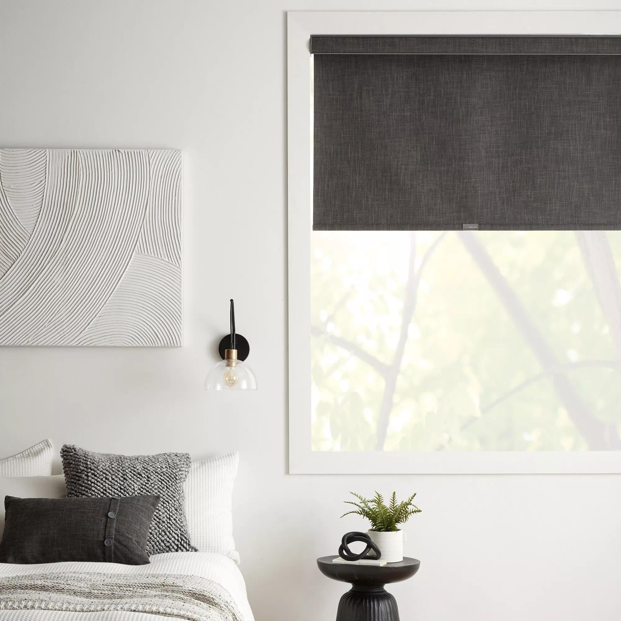 Store coupe-lumière à rouleau sans cordon Chita gris charbon