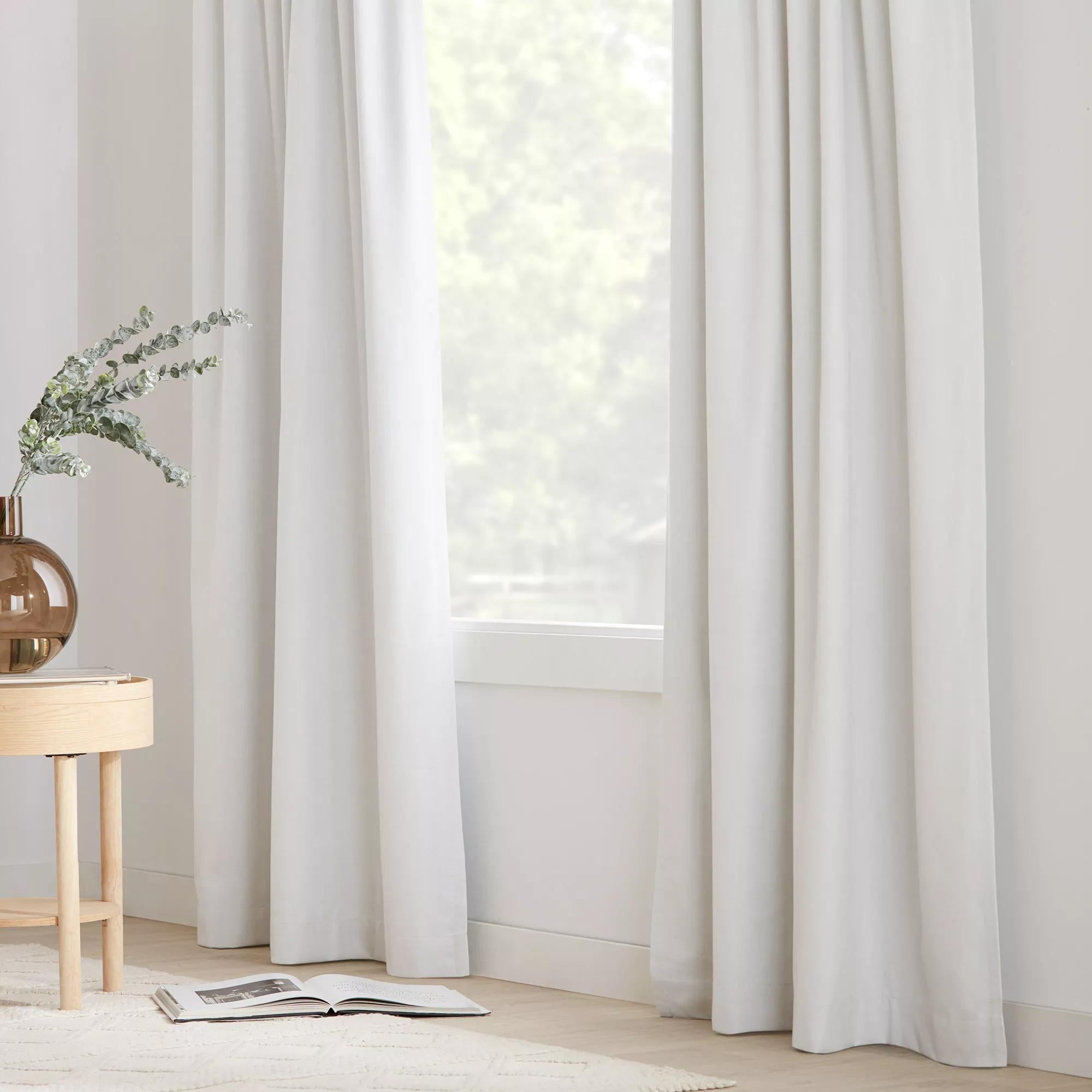 Rideau coupe-lumière avec languette invisible Chita blanc